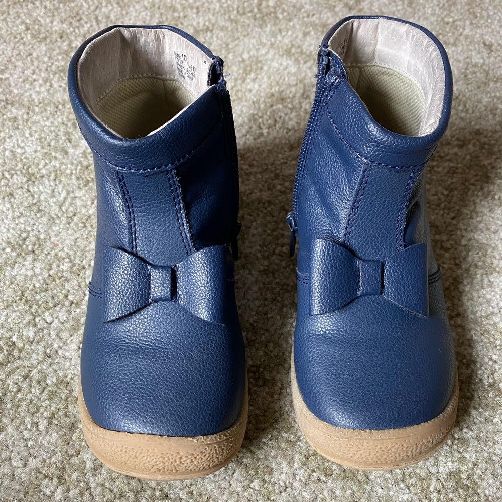 L’amour bow boots navy size 10